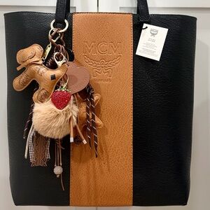 MCM Parfums Tote Bag Faux Leather Embossed Logo GWP - NWT & Novelty KeyChain✨